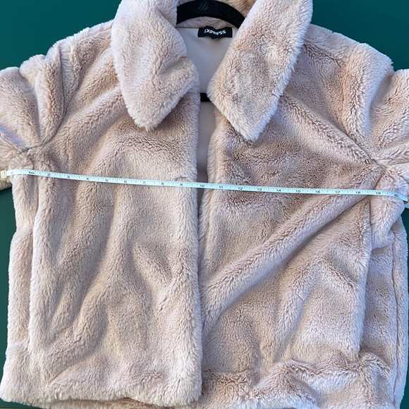 Express Faux Fur Cropped Coat - Picture 3 of 4
